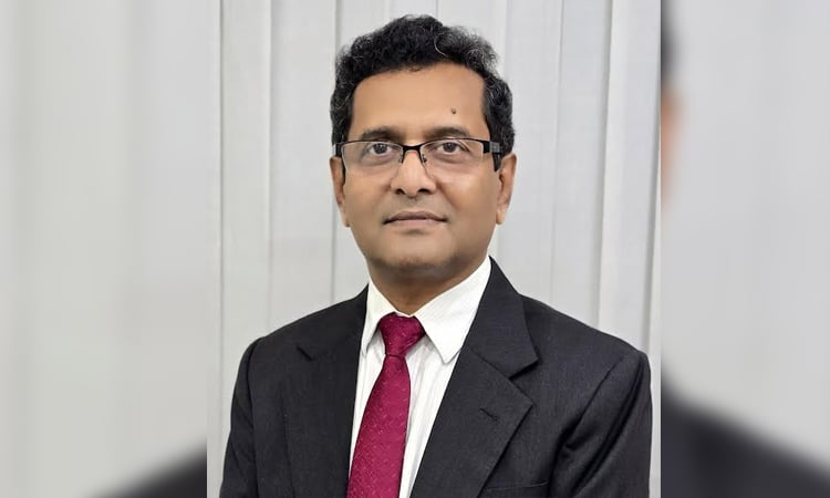 আস্থার সংকটে বিদেশমুখী হচ্ছেন রোগীরা : ডা. শাকিল গনি