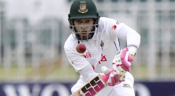 শততম টেস্টের প্রথম দিন ৯৯ রানে অপরাজিত মুশফিক