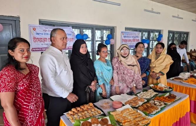 বাগেরহাটে উদ্যোক্তা মেলা ও পিঠা উৎসব অনুষ্ঠিত