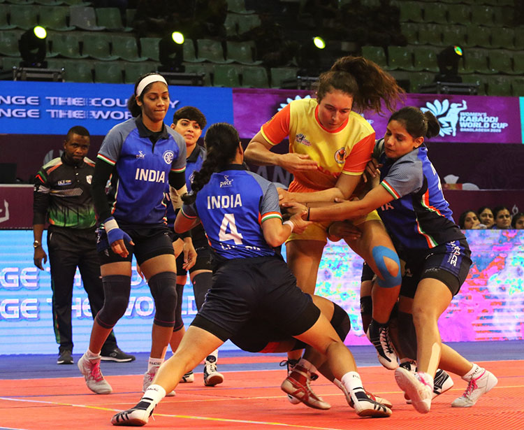 টানা তৃতীয় জয়ে সেমিফাইনালের পথে ভারত