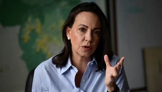 দেশ ছাড়লে ‘পলাতক’ হিসেবে গণ্য হবেন ভেনিজুয়েলার নোবেলজয়ী মাশাদো