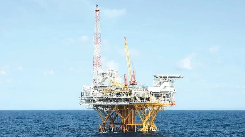 তেল-গ্যাস অনুসন্ধানে অফশোর ড্রিলিং ব্যাপক সম্প্রসারণের পরিকল্পনা ট্রাম্পের