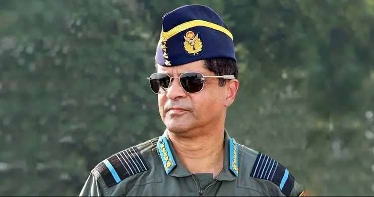 সংযুক্ত আরব আমিরাত সফর শেষে দেশে ফিরেছেন বিমানবাহিনী প্রধান