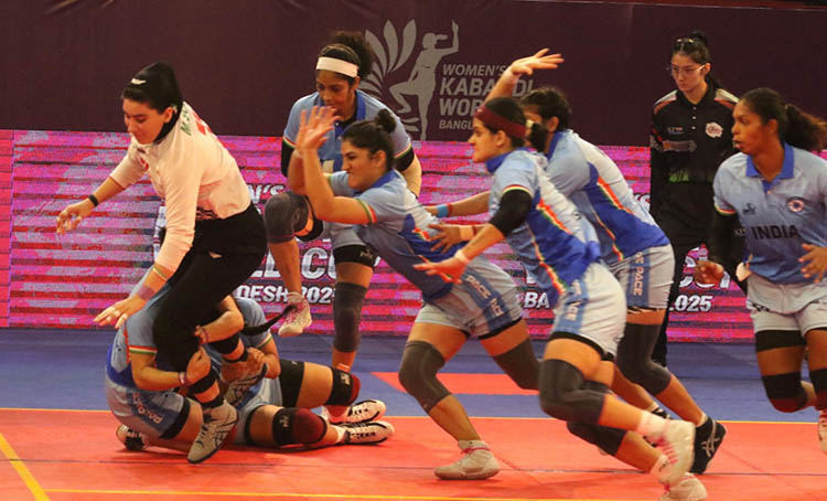 ইরানকে হারিয়ে ফাইনালে বর্তমান চ্যাম্পিয়ন ভারত