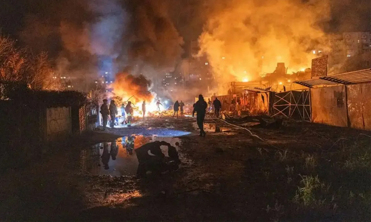 রুশ হামলায় ইউক্রেনে নিহত ৪, আহত ১৭ 