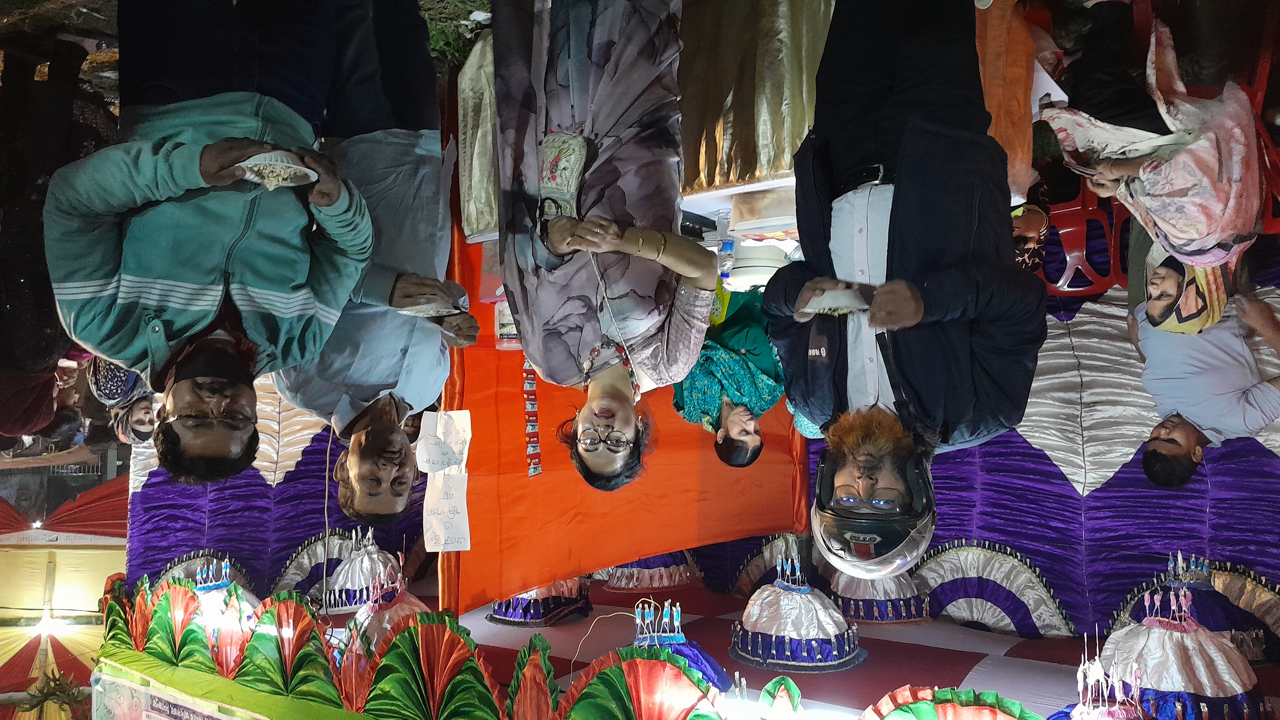 দিনাজপুরে পিঠা উৎসবের সমপনী দিনে দর্শকদের উপচে পড়া ভিড় 