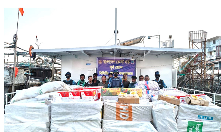 বাংলাদেশি পণ্যের বিনিময়ে মাদক পাচারকালে ৯ চোরাকারবারি আটক