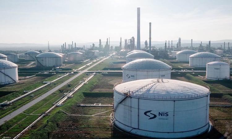 মার্কিন নিষেধাজ্ঞায় সার্বিয়ার একমাত্র তেল শোধনাগার বন্ধের ঝুঁকিতে