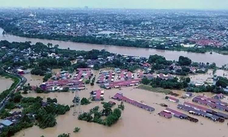 ইন্দোনেশিয়ায় বন্যা ও ভূমিধসে ৮ জনের প্রাণহানি, আহত ৫৮ 