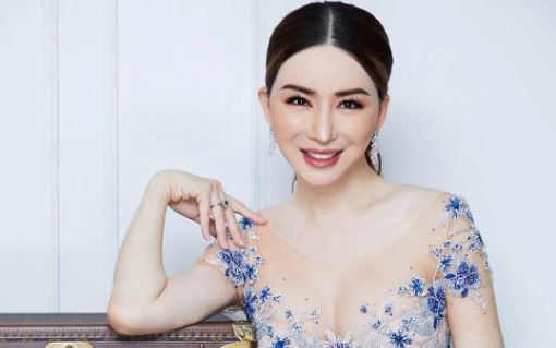 মিস ইউনিভার্সের সহ-স্বত্বাধিকারীর বিরুদ্ধে থাই আদালত গ্রেফতারি পরোয়ানা জারি