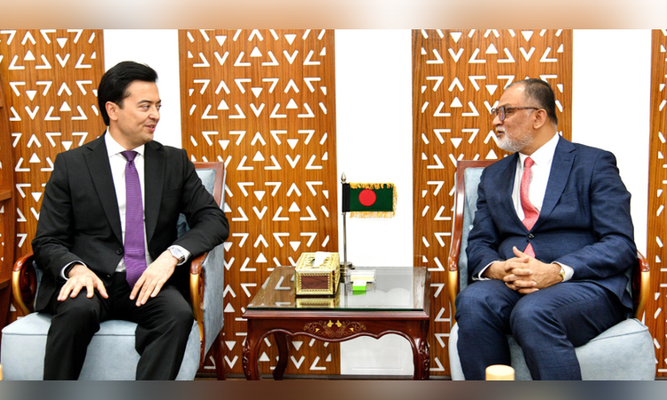 বাণিজ্য উপদেষ্টার সঙ্গে উজবেকিস্তানের রাষ্ট্রদূতের বৈঠক