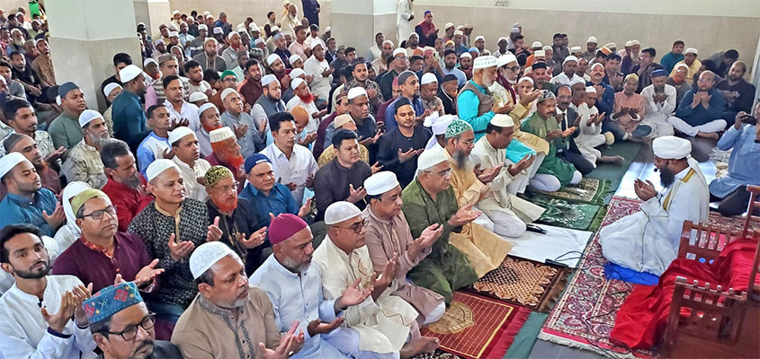 খালেদা জিয়ার সুস্থতা কামনায় বগুড়ায় বিএনপি’র দোয়া ও মোনাজাত