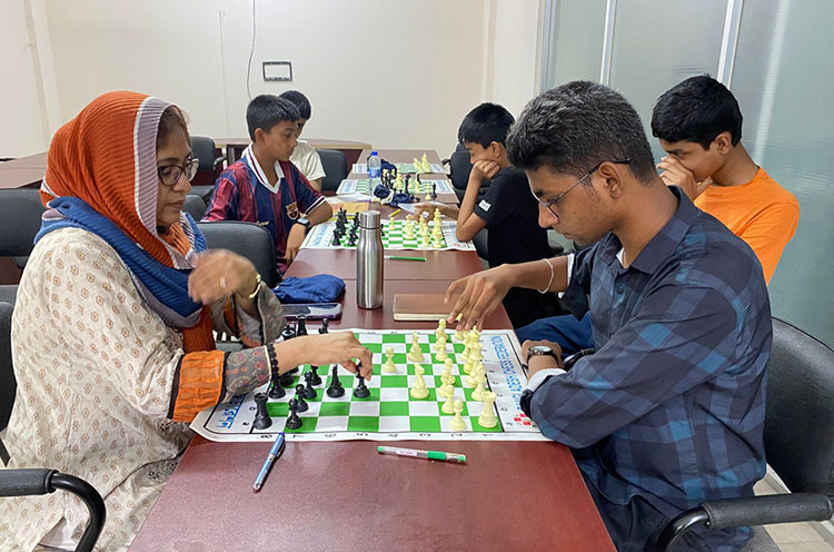 নেত্রকোনার প্রতিভাবান দাবাড়ু শুভ নিজেকে নিয়ে যেতে চান অনন্য উচ্চতায়