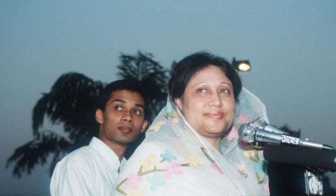 বেগম খালেদা জিয়ার লন্ডন যাত্রা পিছিয়ে যাচ্ছে