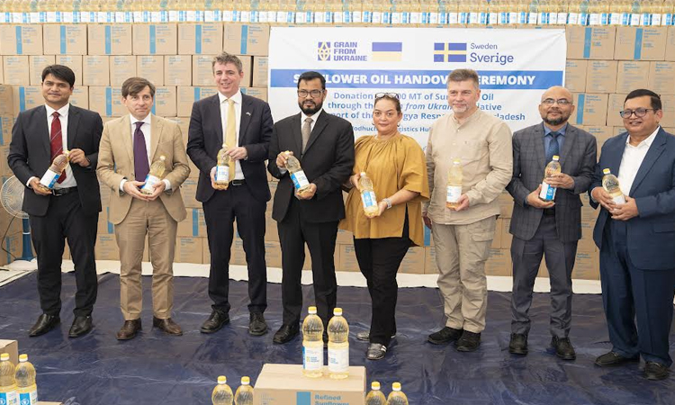 রোহিঙ্গা সহায়তায় ‘গ্রেইন ফ্রম ইউক্রেন : বাংলাদেশে পৌঁছাল ৩ হাজার টন সূর্যমুখী তেল