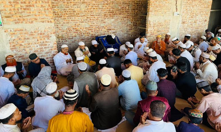 পটুয়াখালীতে খালেদা জিয়ার সুস্থতা কামনায় দোয়া মাহফিল