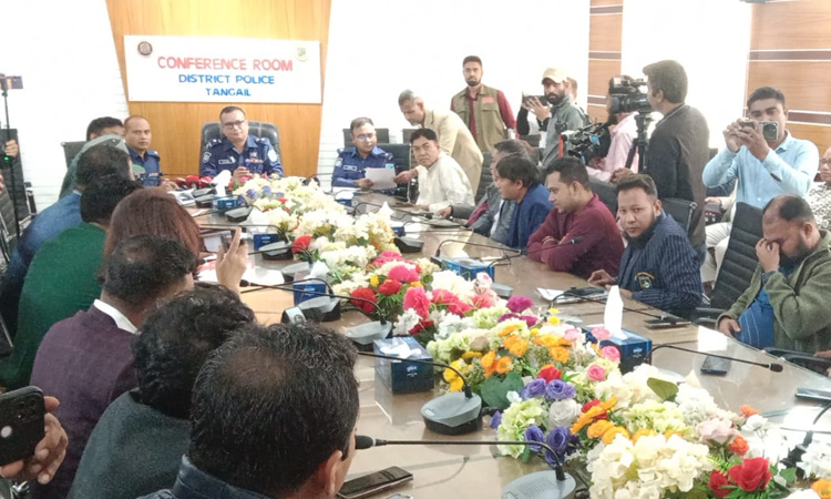 টাঙ্গাইলে সাংবাদিকদের সঙ্গে নবাগত এসপির মতবিনিময়