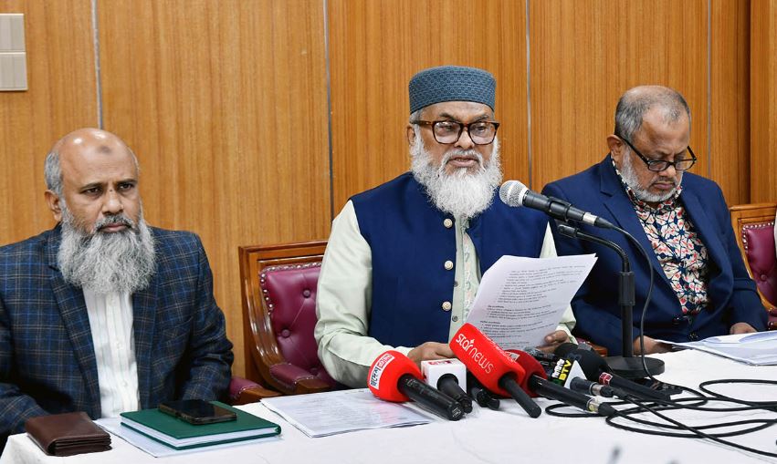 বায়তুল মোকাররম মসজিদে ইবাদতবান্ধব ধর্মীয় আবহ তৈরি হয়েছে : ধর্ম উপদেষ্টা