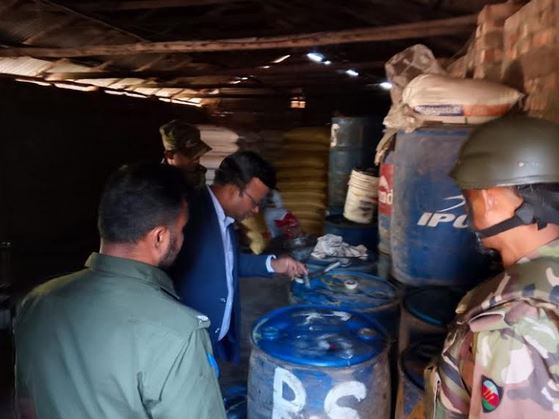 সাতকানিয়ায় নোংরা পরিবেশে শিশুখাদ্য তৈরি, জরিমানা ২ লাখ টাকা