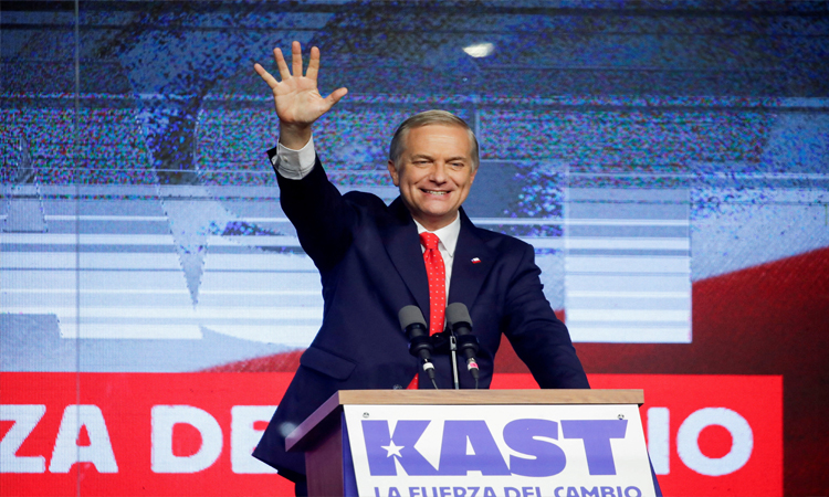 চিলি প্রেসিডেন্ট নির্বাচন: কট্টর ডানপন্থী আন্তোনিও কাস্টের জয়ের পূর্বাভাস