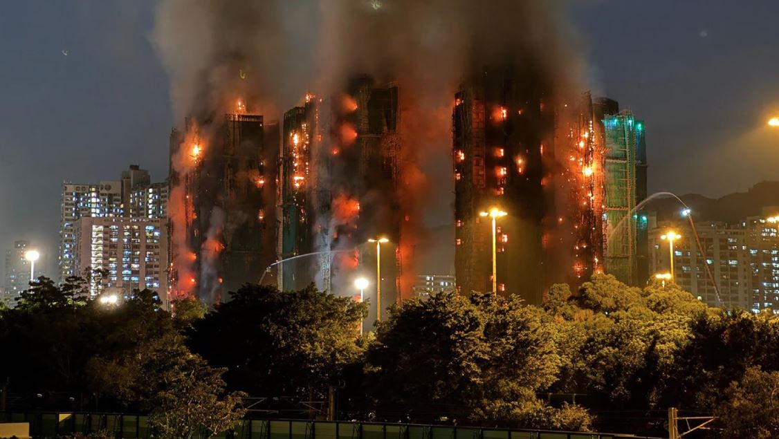 হংকংয়ে অগ্নিকাণ্ডে নিহতের সংখ্যা বেড়ে ১৬০