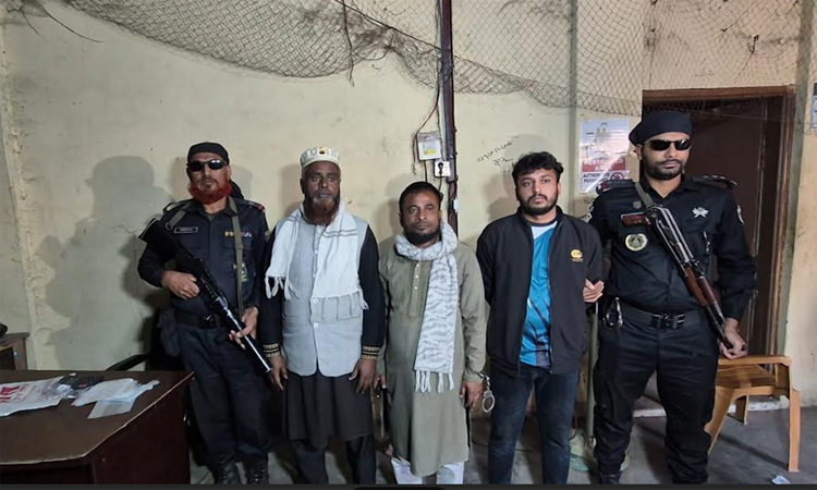 বগুড়ায় ২৬ হাজার কেজি নিষিদ্ধ পলিথিন জব্দ