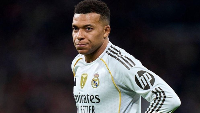 ম্যান সিটির বিপক্ষে রিয়াল মাদ্রিদের দলে আছেন এমবাপ্পে