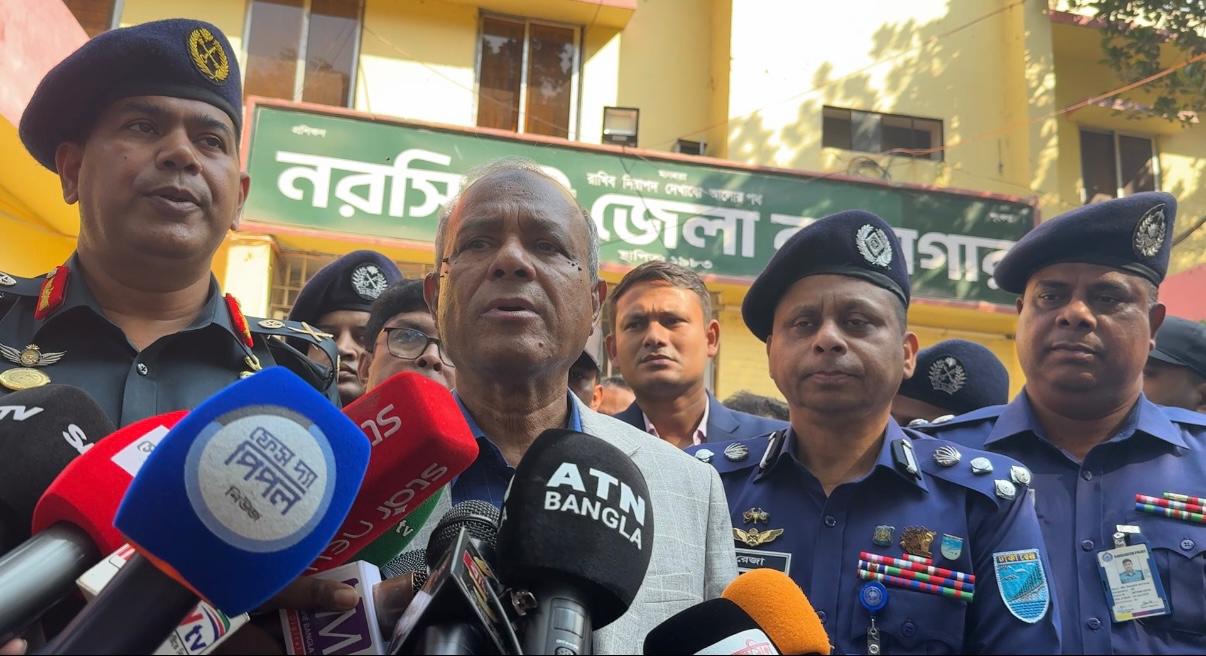 রায়পুরার সংঘাত বন্ধে কম্বিং অপারেশন করা হবে: স্বরাষ্ট উপদেষ্টা