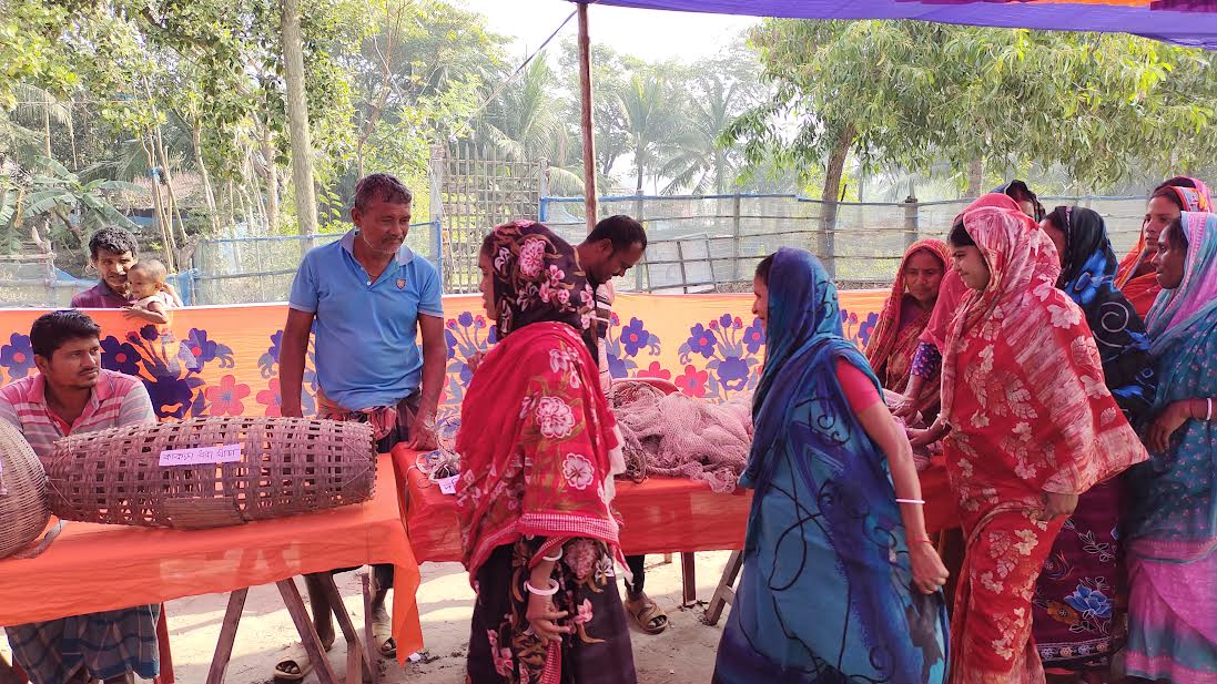 সাতক্ষীরায় নদীনির্ভর জীবনযাত্রা মেলা যেন এক জীবন্ত পাঠশালা