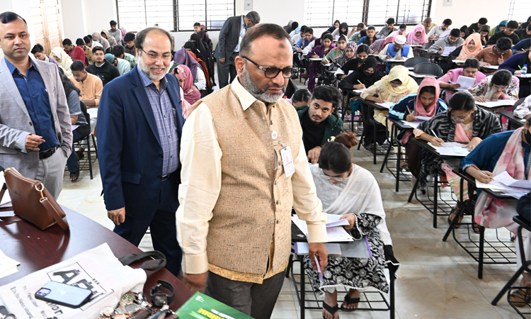 ঢাবি কলা, আইন ও সামাজিক বিজ্ঞান ইউনিটের ভর্তি পরীক্ষা অনুষ্ঠিত