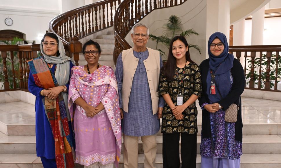 রোকেয়া পদকজয়ীদের প্রধান উপদেষ্টার সংবর্ধনা 